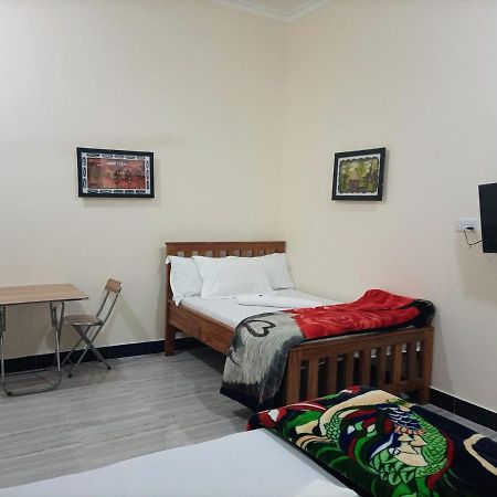 Chibuba Airport Accommodation Дар ес Саалам Екстериор снимка