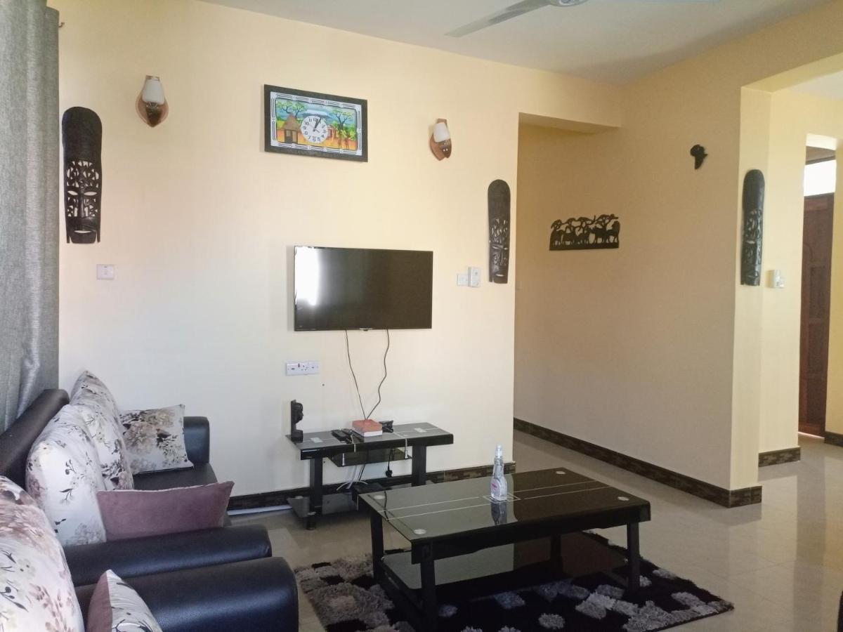Chibuba Airport Accommodation Дар ес Саалам Екстериор снимка