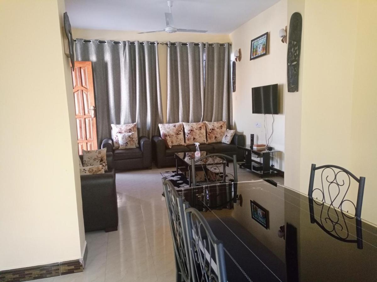 Chibuba Airport Accommodation Дар ес Саалам Екстериор снимка