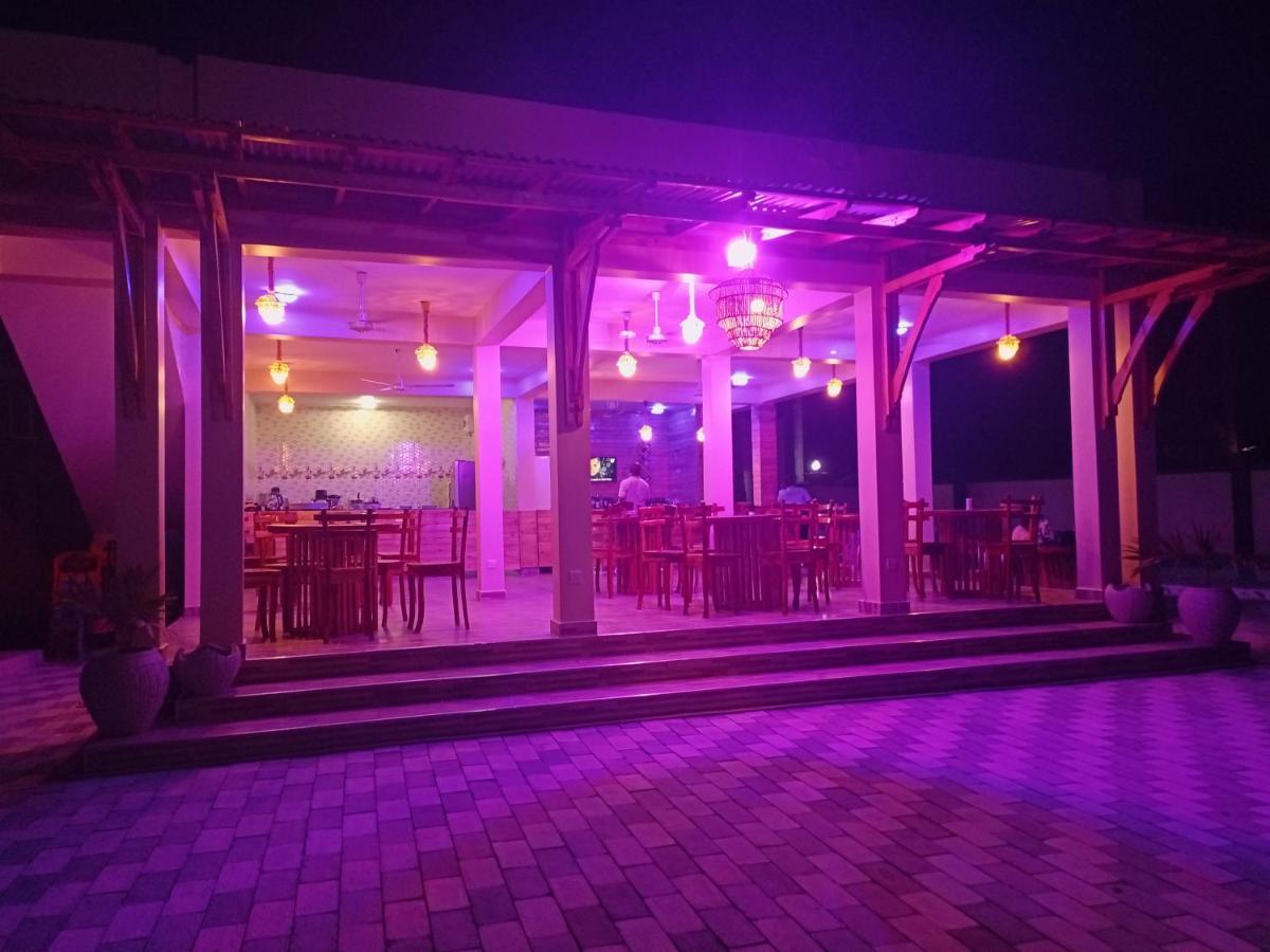 Chibuba Airport Accommodation Дар ес Саалам Екстериор снимка