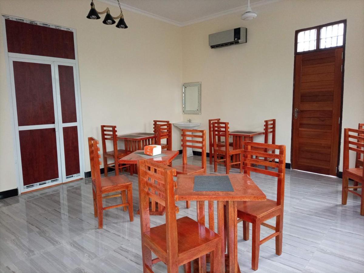 Chibuba Airport Accommodation Дар ес Саалам Екстериор снимка