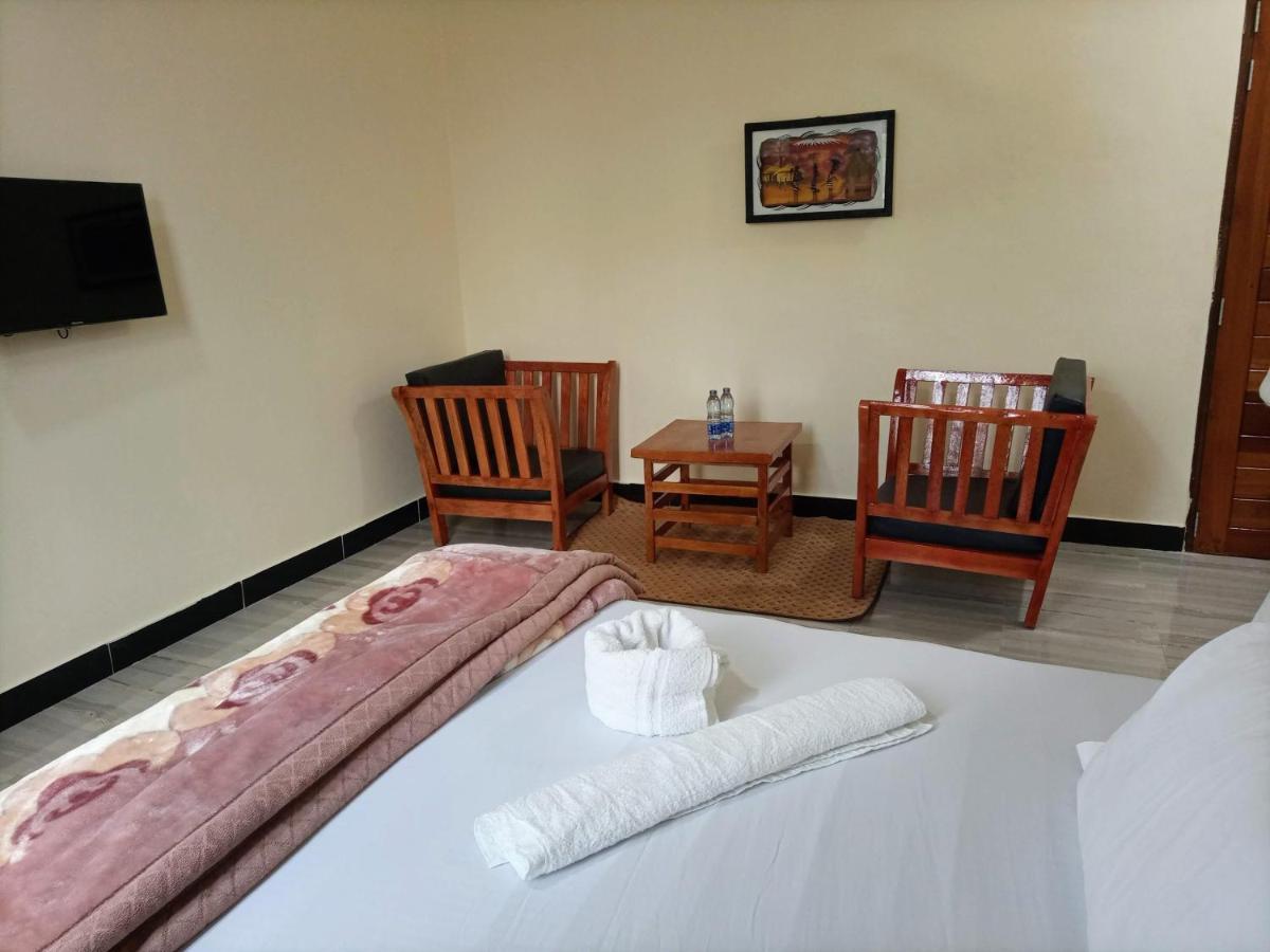 Chibuba Airport Accommodation Дар ес Саалам Екстериор снимка