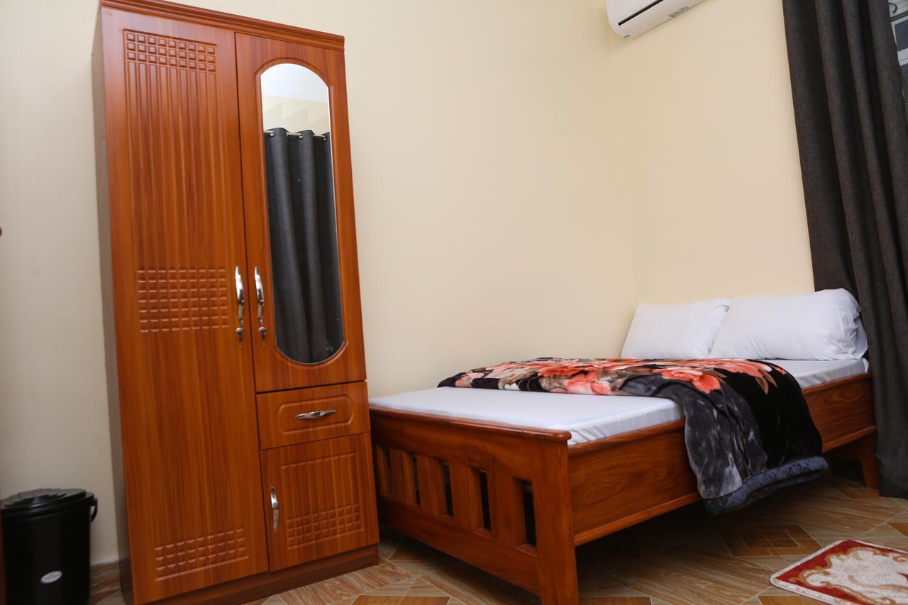 Chibuba Airport Accommodation Дар ес Саалам Екстериор снимка