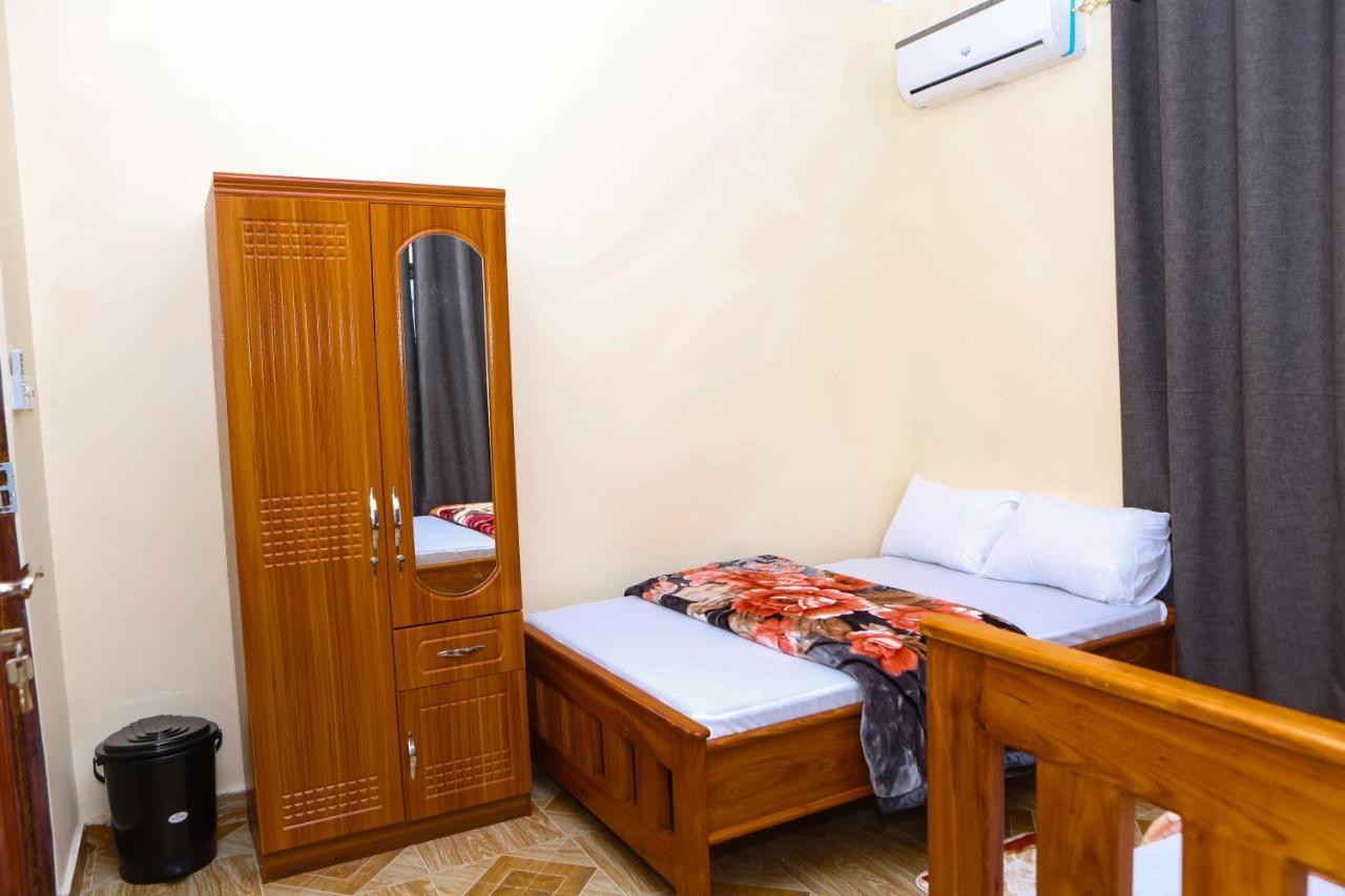 Chibuba Airport Accommodation Дар ес Саалам Екстериор снимка