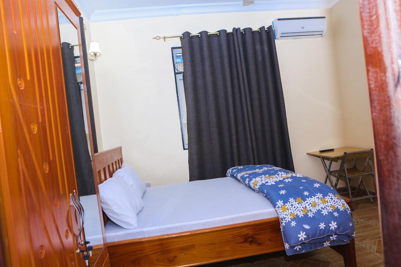 Chibuba Airport Accommodation Дар ес Саалам Екстериор снимка