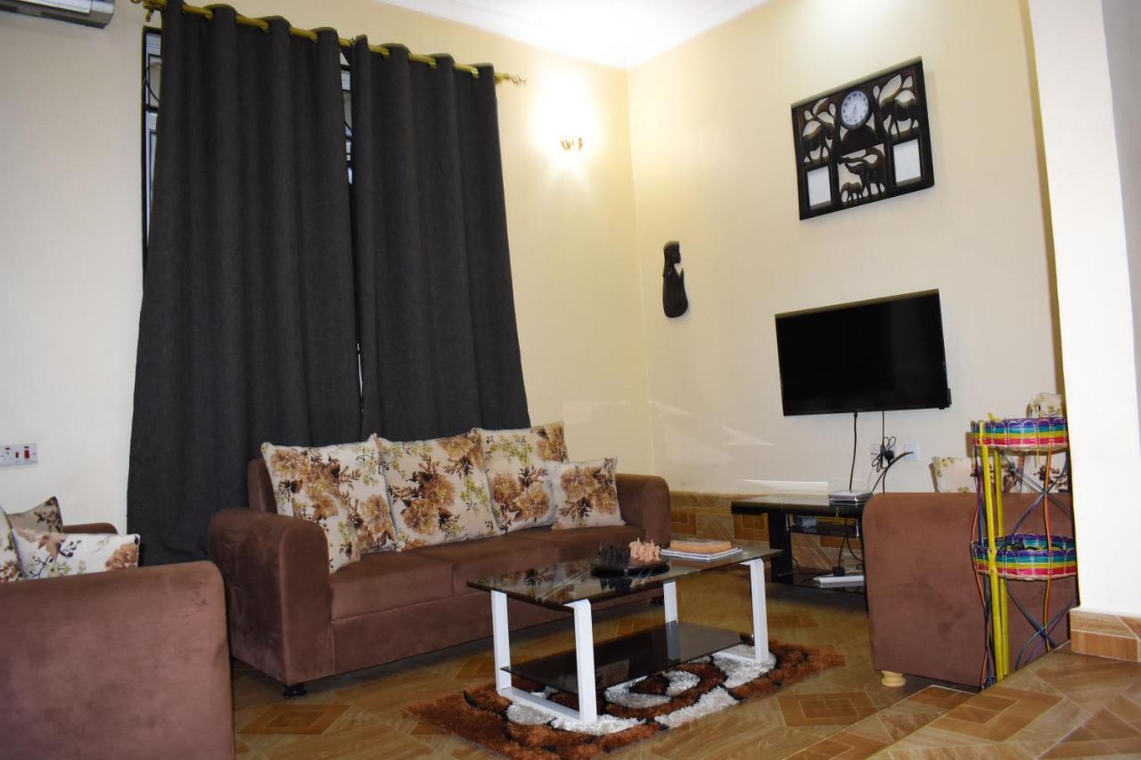 Chibuba Airport Accommodation Дар ес Саалам Екстериор снимка