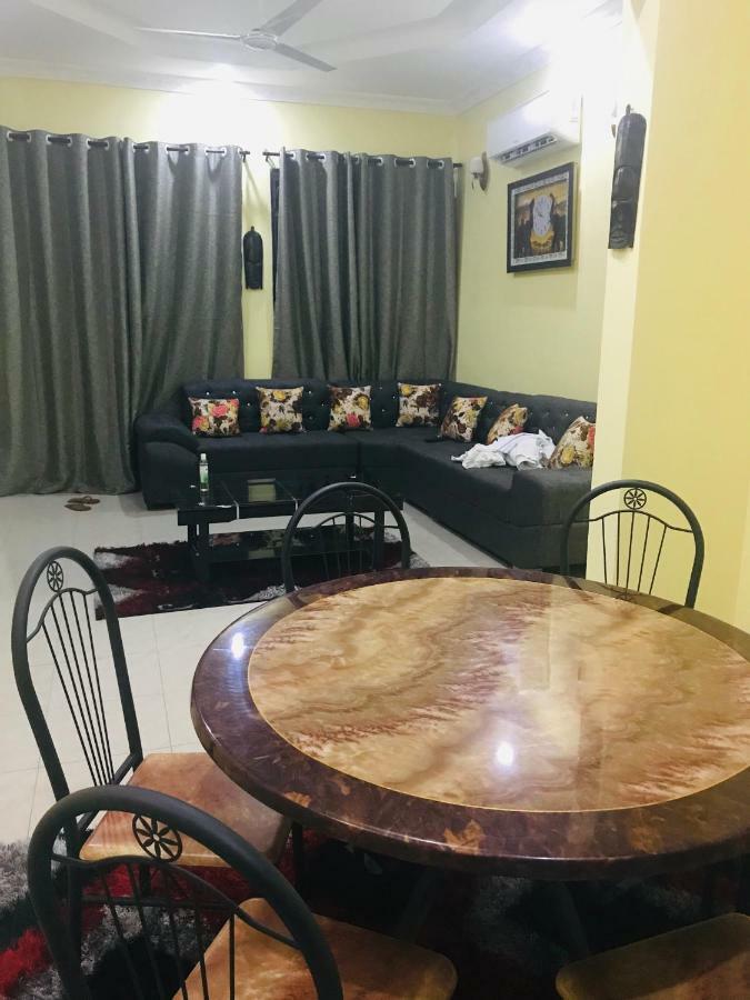 Chibuba Airport Accommodation Дар ес Саалам Екстериор снимка